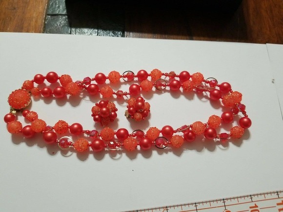 Vintage Made In Hong Kong Demi Parure Double Stranded Neckace And Earrings - Picture 7 of 10